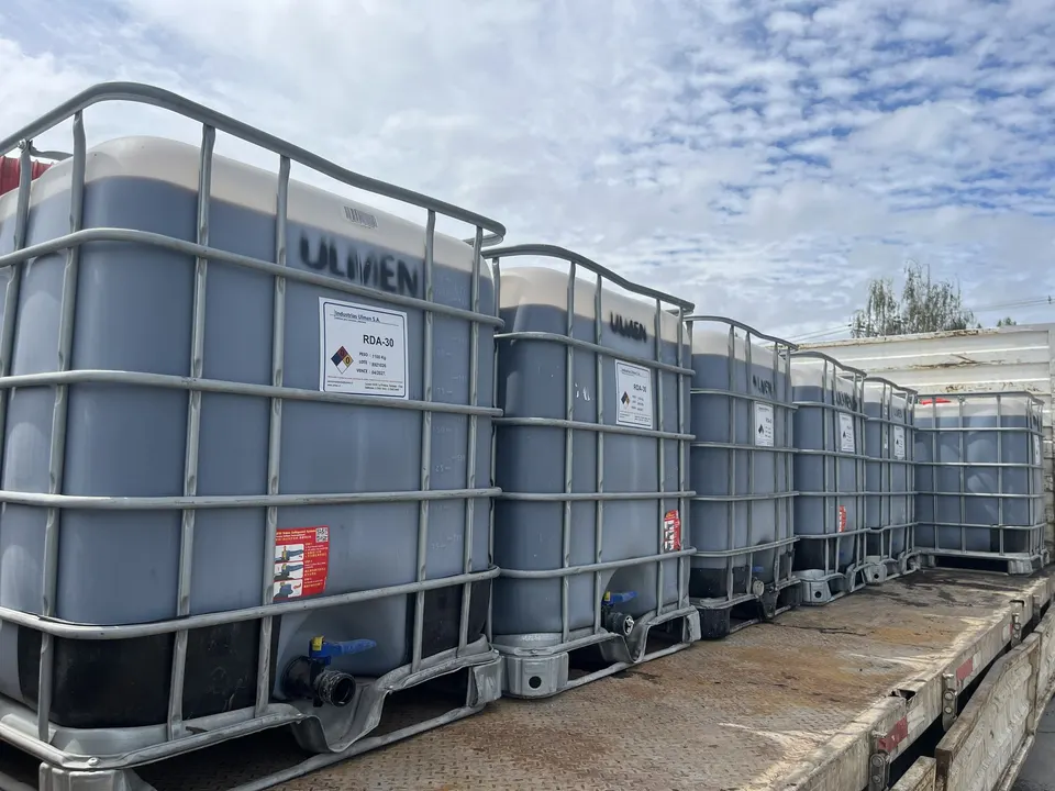 IBC de 1.000 L con aditivo Ulmen RDA 30 listos para despacho